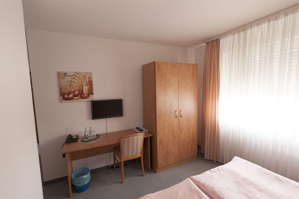 G & L Hotel Дортмунд Экстерьер фото